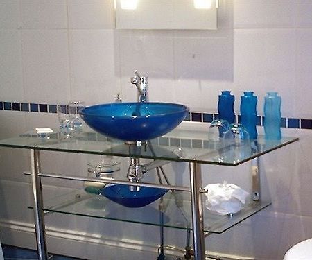 Linchens Bed And Breakfast Felbridge المظهر الخارجي الصورة
