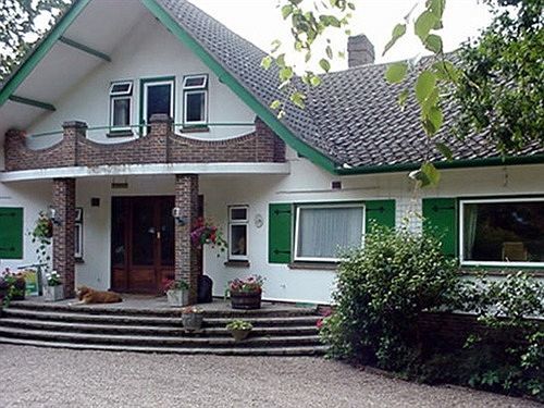 Linchens Bed And Breakfast Felbridge المظهر الخارجي الصورة